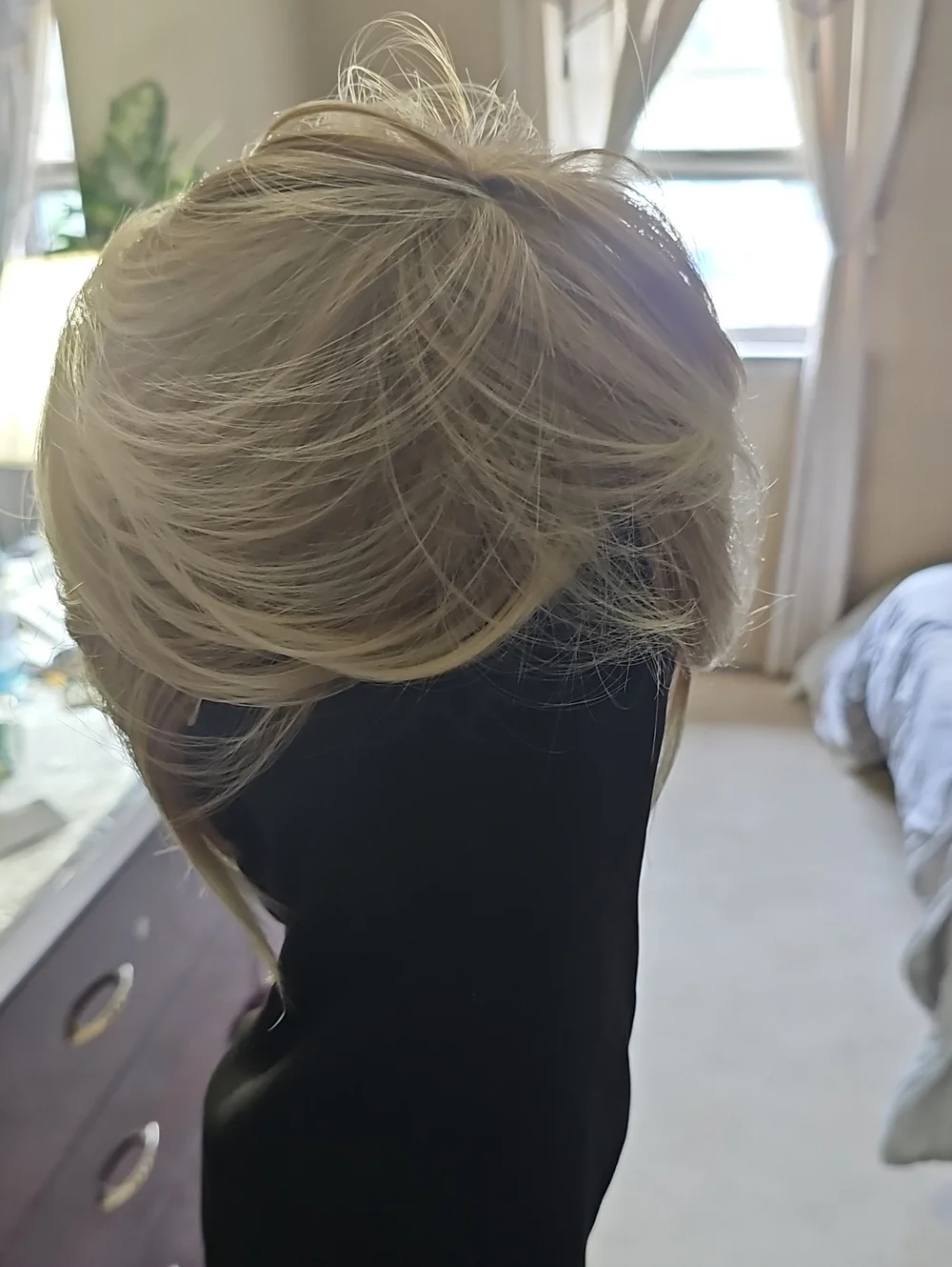 Blonde Short Layered Women's Wig - Natural Golden Blonde